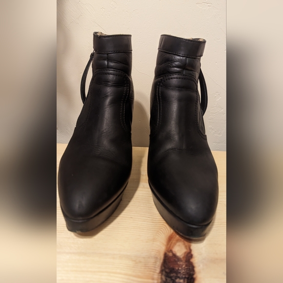 Acne Studio point toe booties - Picture 4 of 12